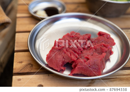 Horse sashimi fin 87694338