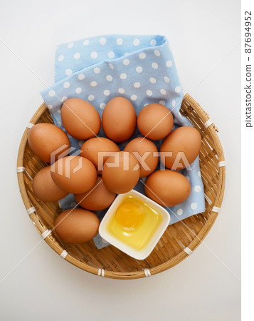 Fresh brown eggs, food, cooking ingredients Fresh brown eggs, food, cooking ingredients 87694952