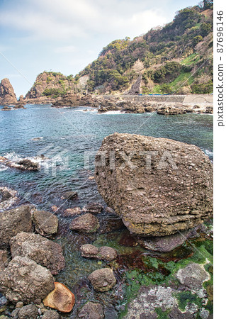 Marine pollution (Echizen coast) Marine pollution (Echizen coast) 87696146