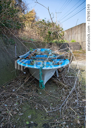 Marine pollution (Echizen coast) Marine pollution (Echizen coast) 87696349