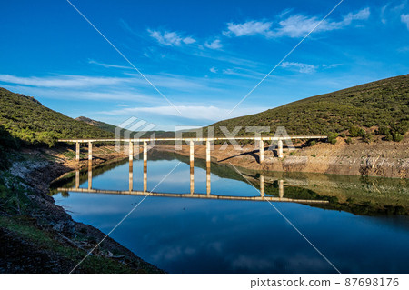 Landscape view of Monfrague National Park. Caceres, Extremadura, Spain Landscape view of Monfrague National Park. Caceres, Extremadura, Spain 87698176