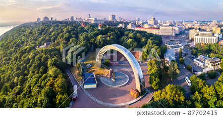 Kiev with Friendship of Nations Arch and European Square, Ukraine Kiev with Friendship of Nations Arch and European Square, Ukraine 87702415