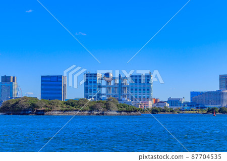 [Tokyo cityscape] A distant view of Odaiba from Shibaura 87704535