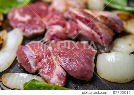 Delicious lamb meat teppanyaki 87705015