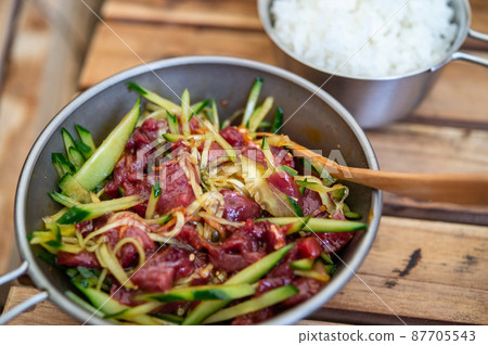 Horse meat yukhoe and white rice 87705543