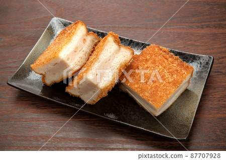 Nagasaki's famous fried sandwich 87707928