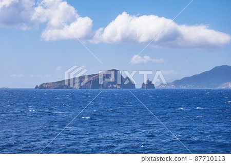 Volcanic Lipari islands near Sicily. Italy. Volcanic Lipari islands near Sicily. Italy. 87710113