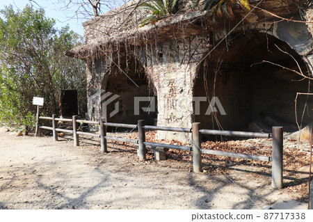 奧之島“三墾屋毒氣儲存場所” 奧之島“三墾屋毒氣儲存場所” 87717338