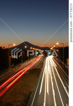 No. 134 at dusk and Mt. Fuji 87719213