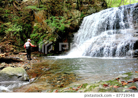 Waterfall fishing 87719348