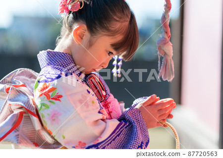 7-year-old Shichigosan 87720563