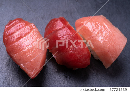 Tuna nigiri sushi Tuna nigiri sushi 87721289