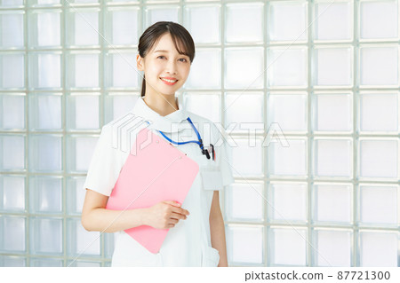 白色的一位女士 87721300