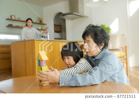 Child-rearing support image Child-rearing support image 87721511