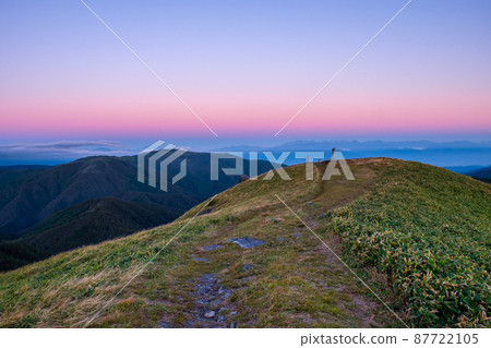Shinshu Venus Line, the dawn of Mt. Miune Shinshu Venus Line, the dawn of Mt. Miune 87722105