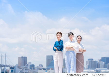 Business image female blue sky city Business image female blue sky city 87722985
