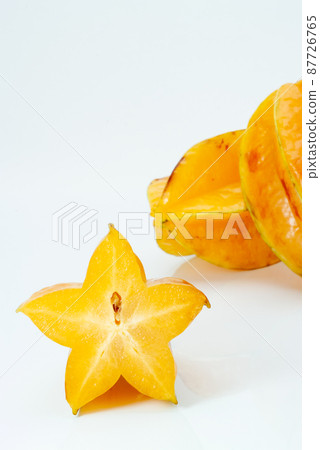 cut star fruit