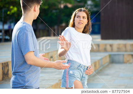 Girl is refusing young man Girl is refusing young man 87727504