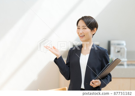 Home sales advisor female 87731182