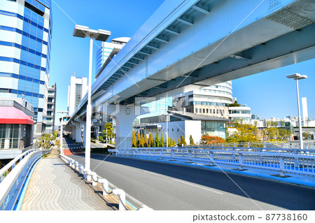 從新濱崎橋看百合海鷗竹芝站（東京都港區）[2022.2] 87738160