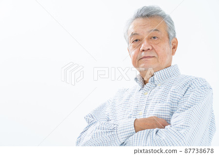 Senior man portrait 87738678
