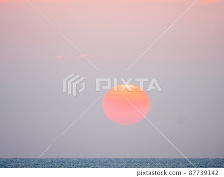 在日本海的日落 在日本海的日落 87739142