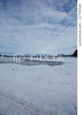 Tsugaru Fujimi Lake, Tsuruta Town, Aomori Prefecture "Tsuru no Maihashi" Japan's longest triple drum bridge Tsugaru Fujimi Lake, Tsuruta Town, Aomori Prefecture "Tsuru no Maihashi" Japan's longest triple drum bridge 87740580