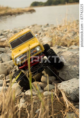 河中的無線電控制遊戲 河中的無線電控制遊戲 87742225