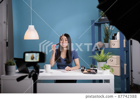 Behind the scene of artist creator doing make up tutorial Behind the scene of artist creator doing make up tutorial 87742388