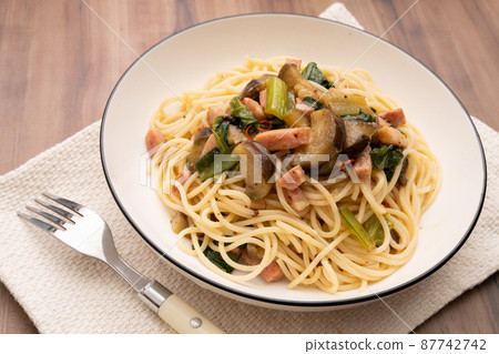 Eggplant, Japanese mustard spinach and bacon ingredients Lots of peperoncino Eggplant, Japanese mustard spinach and bacon ingredients Lots of peperoncino 87742742