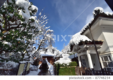 Winter scenery of Ninja Temple in Kanazawa Winter scenery of Ninja Temple in Kanazawa 87746234