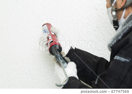 Caulking work 87747569