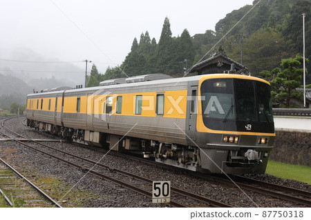 Car 141 series 87750318