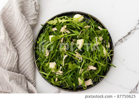 Salad with arugula, mozzarella and chicken breast Salad with arugula, mozzarella and chicken breast 87750625
