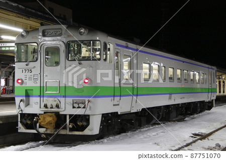 根室本線 Kiha 40 型（新德⇔釧路） 87751070