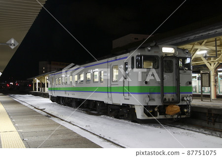Nemuro Main Line Kiha 40 type (Shintoku ⇔ Kushiro) 87751075