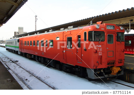 Nemuro Main Line Kiha 40 series (Metropolitan area color: Shintoku ⇔ Kushiro) 87751114
