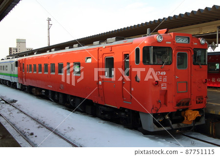 Nemuro Main Line Kiha 40 series (Metropolitan area color: Shintoku ⇔ Kushiro) Nemuro Main Line Kiha 40 series (Metropolitan area color: Shintoku ⇔ Kushiro) 87751115