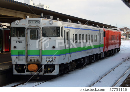 Nemuro Main Line Kiha 40 series (Metropolitan area color: Shintoku ⇔ Kushiro) 87751116