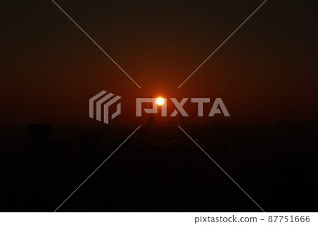 黎明在巴黎 87751666