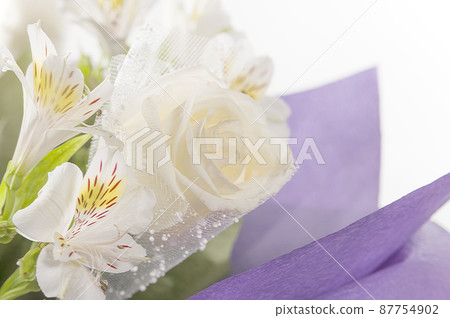 A luxurious bouquet of flowers for an important celebration. A luxurious bouquet of flowers for an important celebration. 87754902