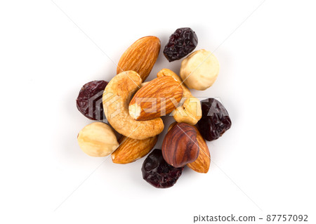 Mix nuts, dry fruits and grapes 87757092