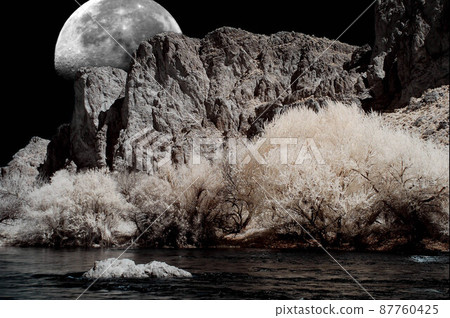 Moon River Moon River 87760425