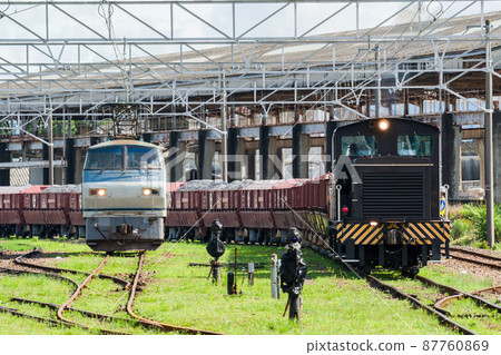 [西濃鐵道]美濃赤坂站的機車換乘 87760869