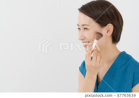 Women in their 30's beauty 87763639