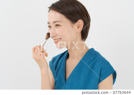 Women in their 30's beauty 87763644