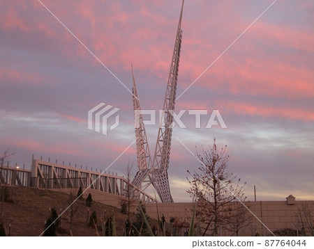 Sunset of the Skydance Bridge Sunset of the Skydance Bridge 87764044