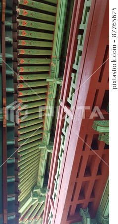 National Park, Gyeongju, Royal Tomb, Woljeong Bridge, Gyerim Forest 87765625
