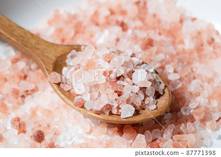 Pink salt Himalayan rock salt Pink salt Himalayan rock salt 87771398