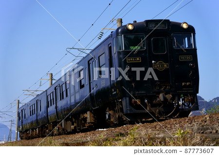 Limited express Hayato no Kaze running on the Nippou Line 87773607